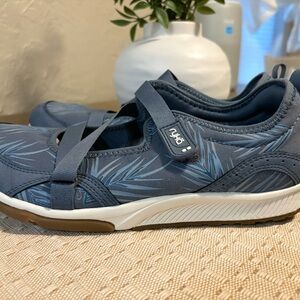 Ryka Kailee Womens Sneakers Shoes Mary Jane SIze 8.5